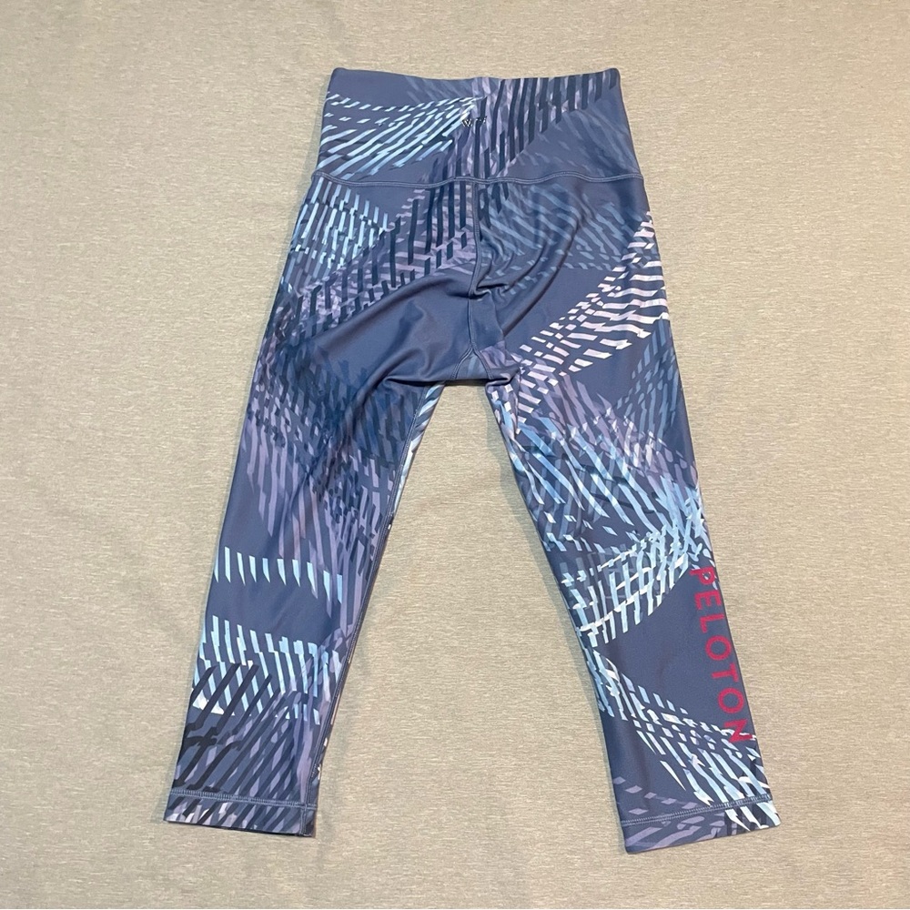 Peloton WITH Zepheria Reversible Capri Leggings High Rise Medium - Picture 3 of 11